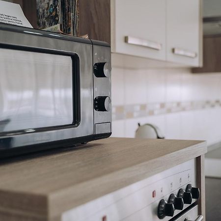 Class Deluxe Apartments Орадя Экстерьер фото